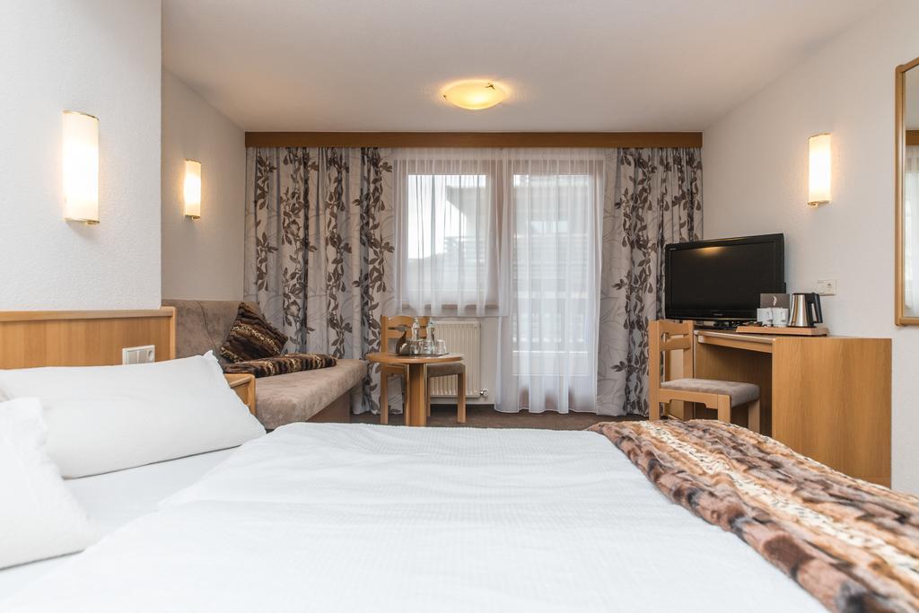 Hotel Idhof ايشجل المظهر الخارجي الصورة