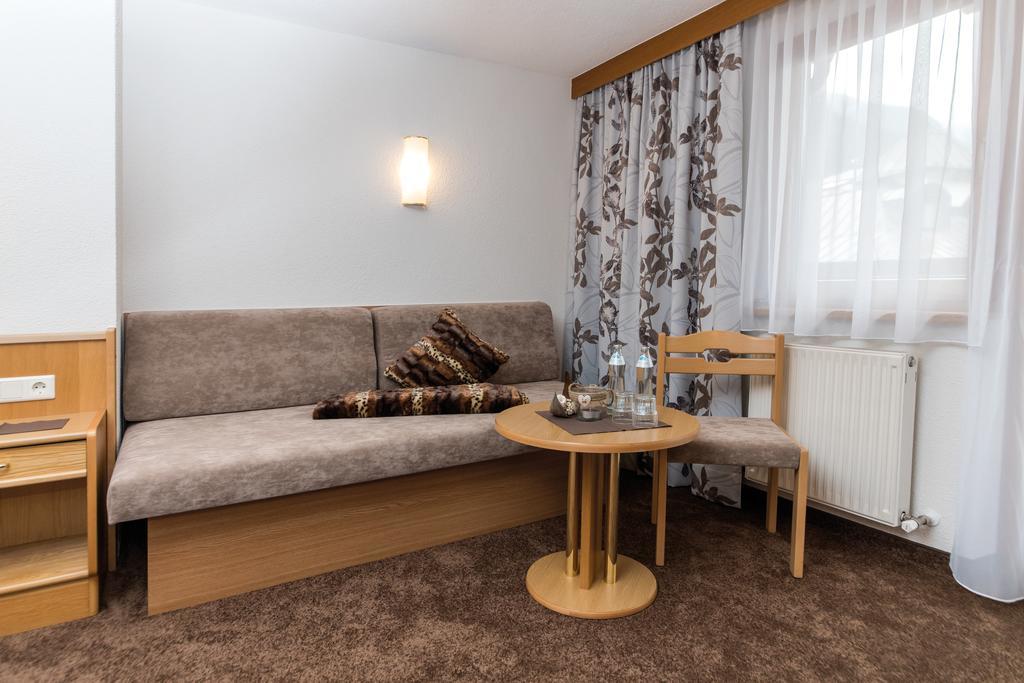 Hotel Idhof ايشجل المظهر الخارجي الصورة
