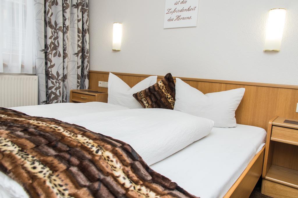 Hotel Idhof ايشجل المظهر الخارجي الصورة