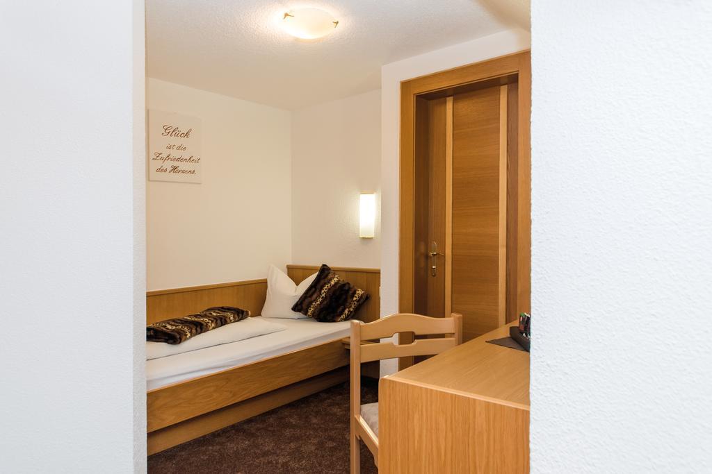 Hotel Idhof ايشجل المظهر الخارجي الصورة